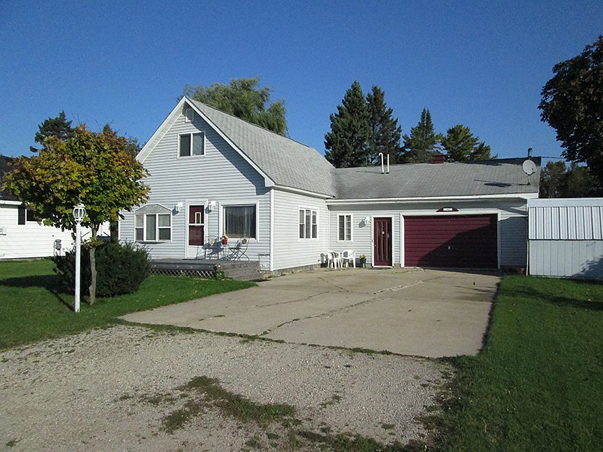 1st image of 812 Arbutus St