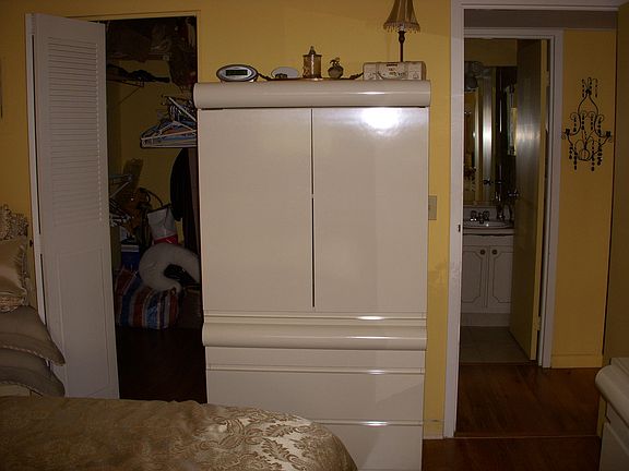 5th image of 701 Brittany Park #O