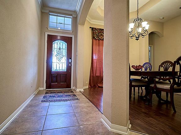 4th image of 9414 Pearl Creek Ln