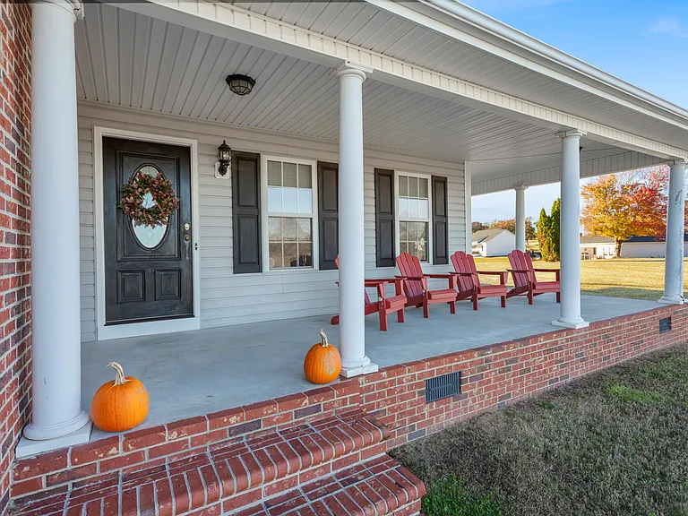 1613 Banchory Cir — Photo 23