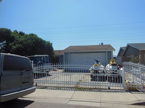 2nd image of 1115 Galahad Ave