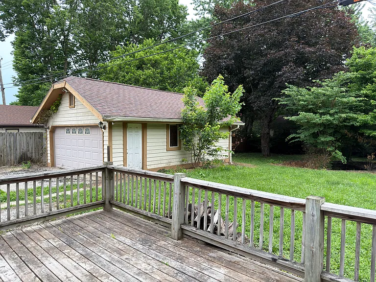 5320 Southeastern Ave — Photo 33