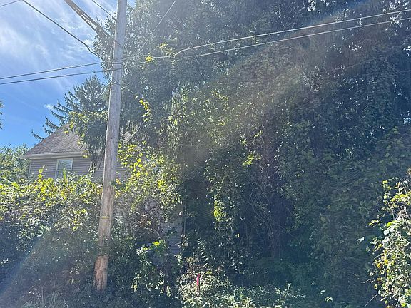 2nd image of 5213 Ridge Ave SE