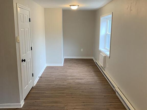 4th image of 417 Boulevard St #10