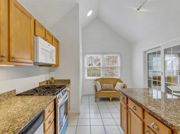 9 Red Cedar Road UNIT 9, Mashpee, MA 02649