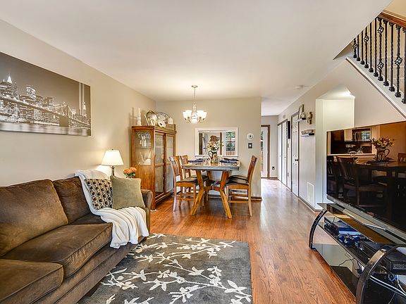 4th image of 6318 Chimney Wood Ct