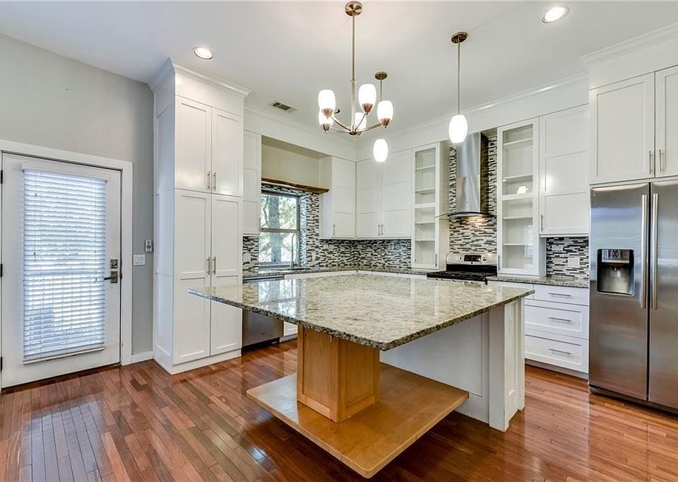 1st image of 2209 Curtis Ave #A