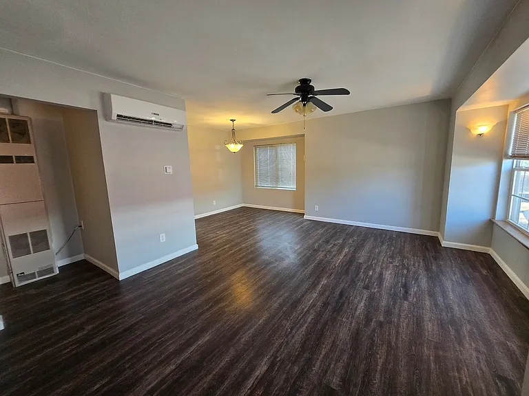 210 S Delaware Ave — Photo 2