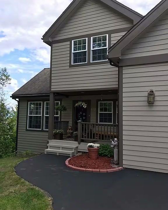 1st image of 532 Cliffside Ct