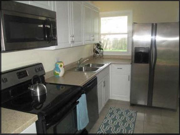 4th image of 2004 Ruth Dr