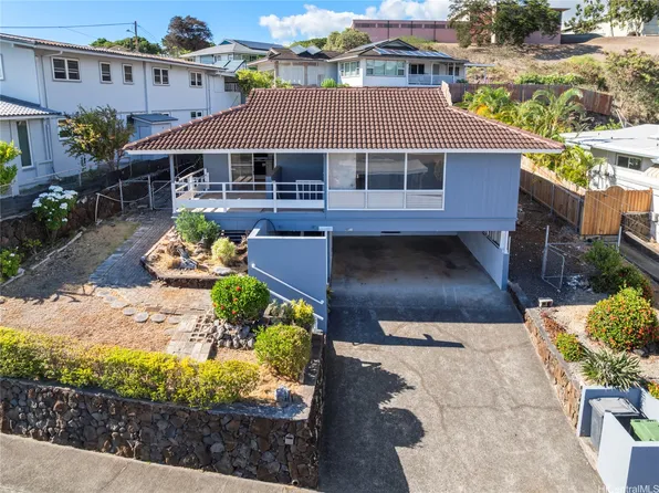 2185 Ala Mahamoe St, Honolulu, HI 96819