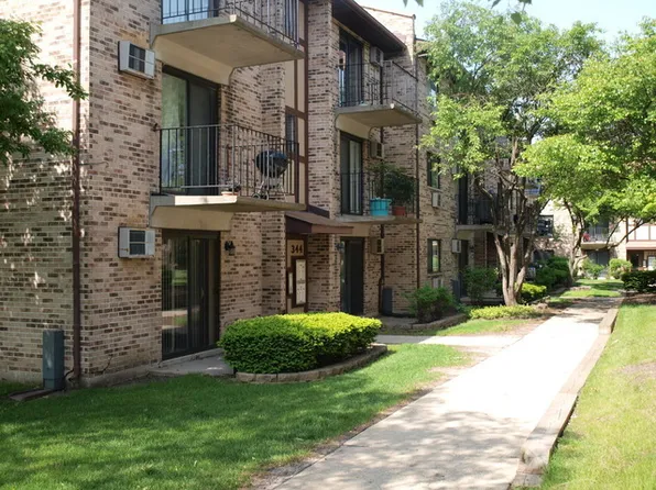 344 Klein Creek Ct APT A, Carol Stream, IL 60188
