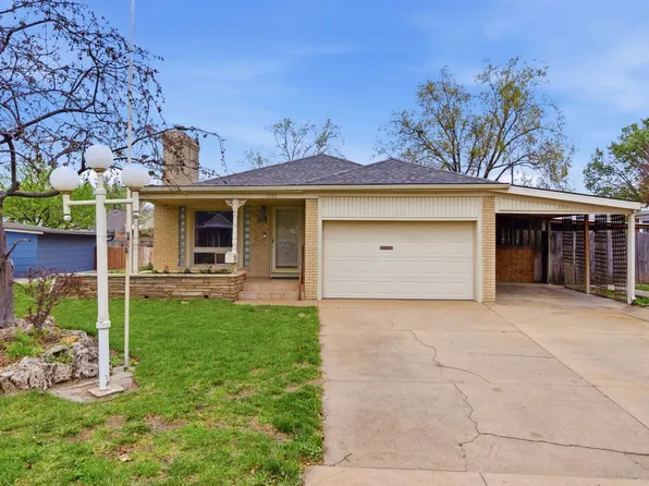 1555 N Womer Dr, Wichita, KS 67203