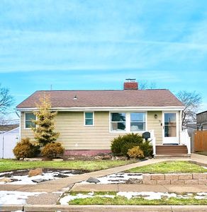 76 Van Buren Street, Freeport, NY, 11520