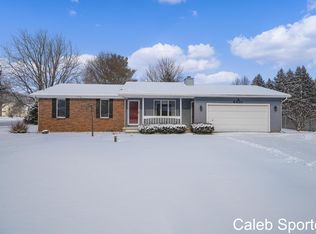 6831 Kuttshill Dr NE, Rockford, MI