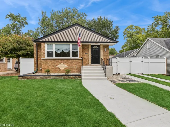 9223 S Spaulding Ave, Evergreen Park, IL 60805