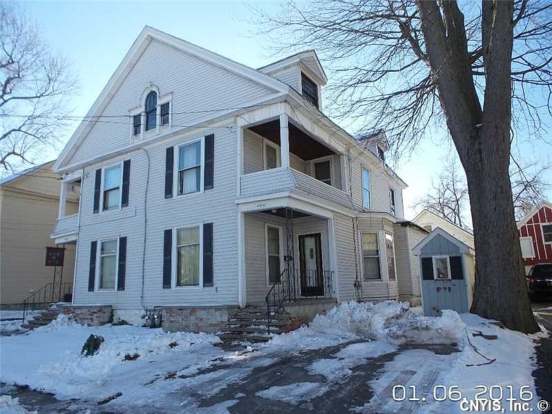 2nd image of 824 Boyd St