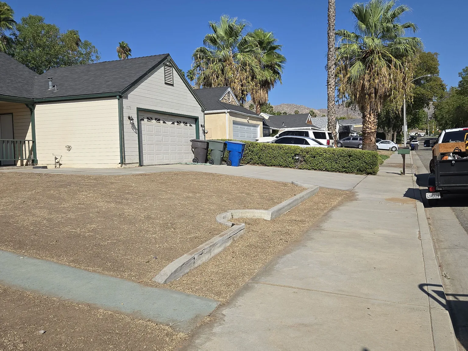 5 bed, 1250 sqft, $3,200 — Photo 1