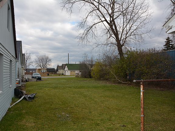 2nd image of 153 Kaufman Ave
