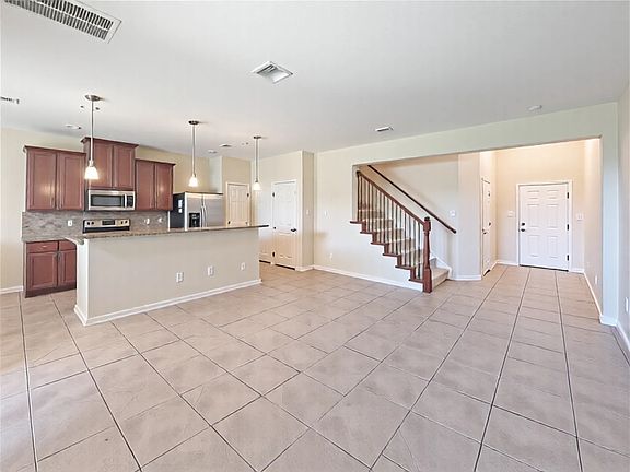3rd image of 2822 Windy Thicket Ln
