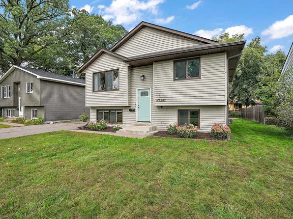 1917 Webber St, White Bear Lake, MN 55110