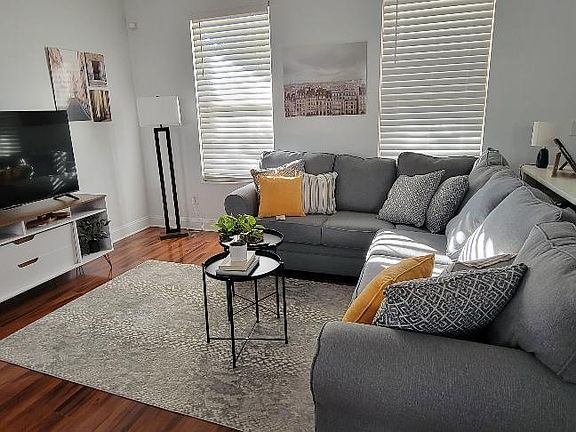 2nd image of 250 N 21st St