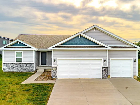 1405 NE Park St, Grimes, IA 50111