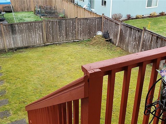4th image of 1623 186th Street Ct E