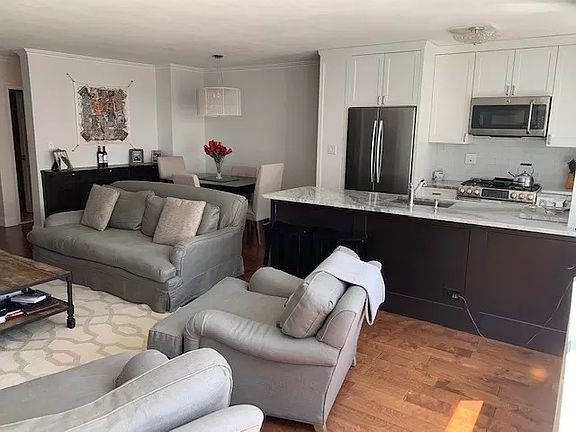 2nd image of 251 E 51st St APT 5F