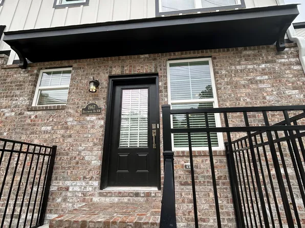 1967 Hollywood Rd NW, Atlanta, GA 30318