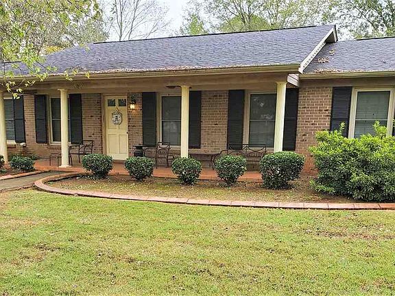 2nd image of 329 Plantation Dr