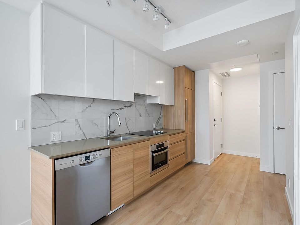1st image of 10626 City Pkwy #1813
