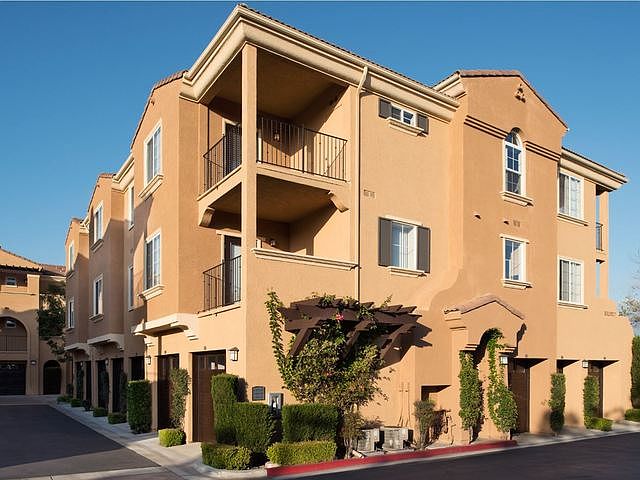 2nd image of 120 Calle Amistad Unit 07301