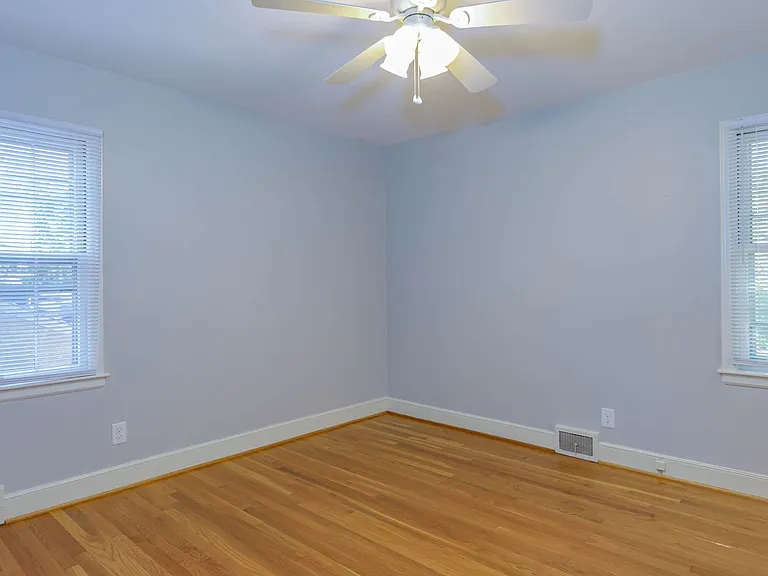 608 Candlewood Dr — Photo 16