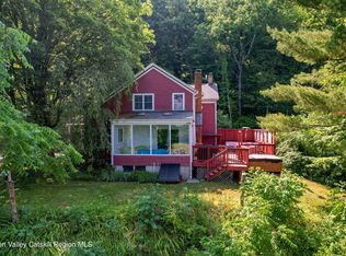 598 Schoolhouse Rd, Saugerties, NY 12477
