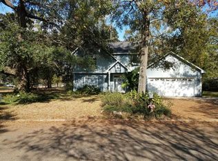 2619 Duck Lake Dr, Moss Point, MS 39563