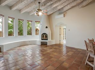 33 Moya Loop, Santa Fe, NM 87508