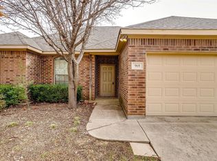 969 Marcia Ln, Burleson, TX 76028