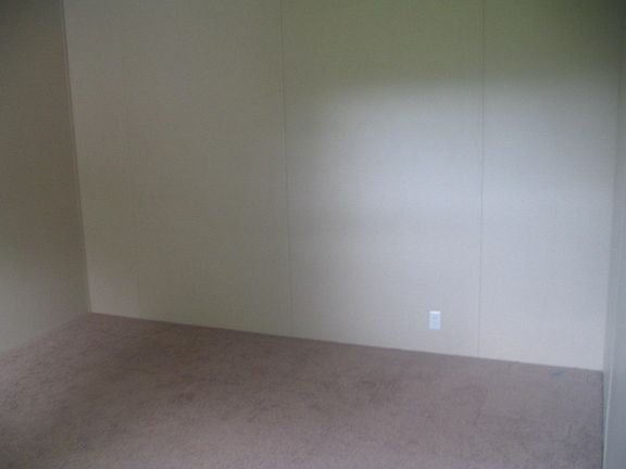 4th image of 655 S 23rd St Trlr 21