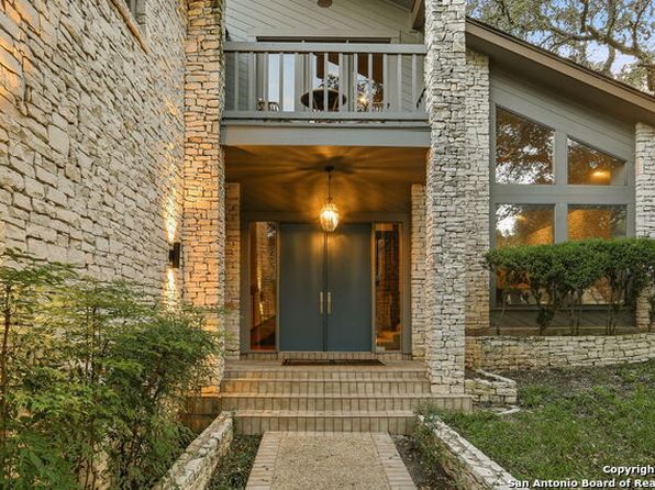 3934 Royal Forest St