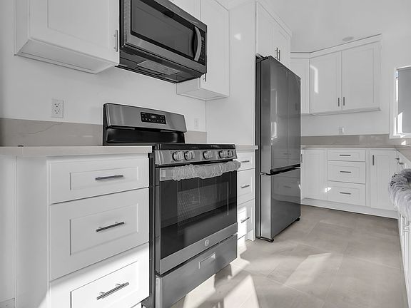 5th image of 1155 Exposition Blvd #B