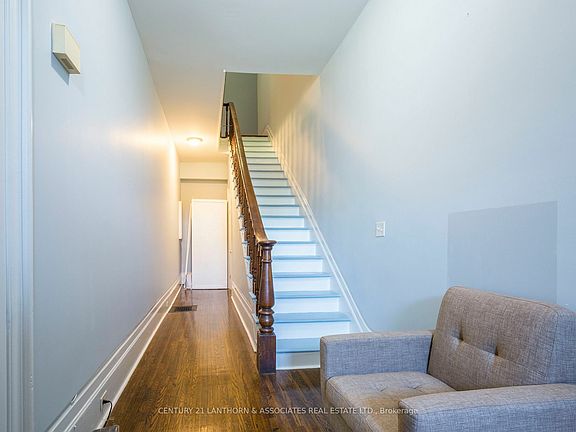3rd image of 237 John St