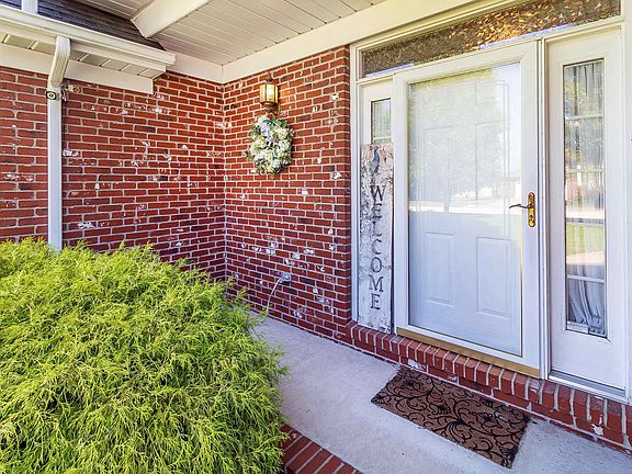 4th image of 4014 Denise Dr