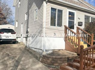 859 Chester Ave, Akron, OH 44314