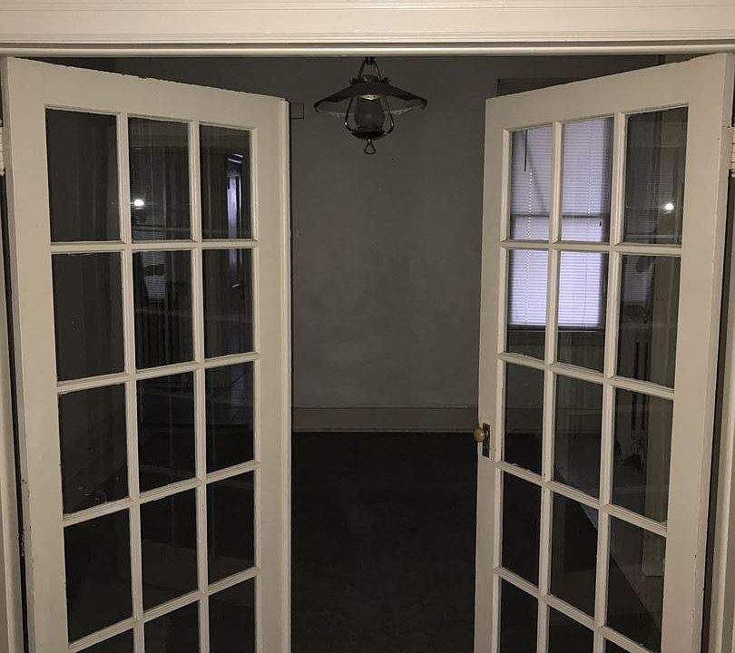 2nd image of 524 N 3rd St #1