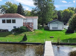 130 Lakeside Dr, Walkerton, IN 46574