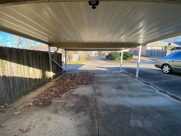 1607 Salisbury Pl — Photo 20
