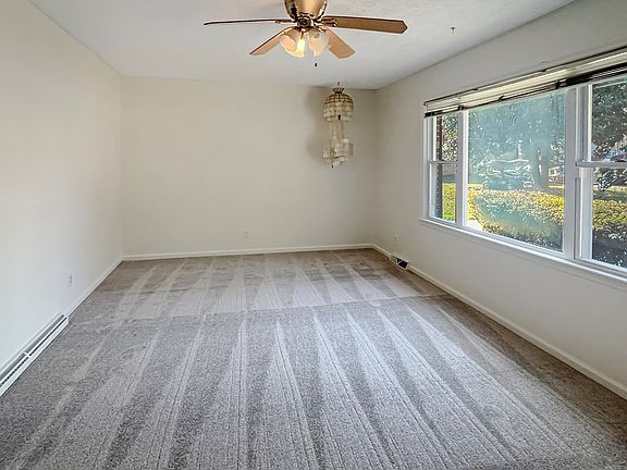 2nd image of 103 Rockford Pl