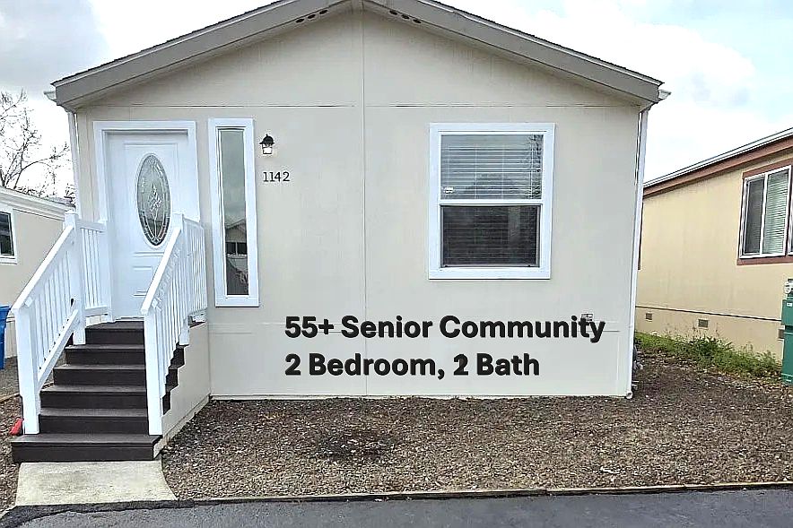 55+ Community (must be 55 to apply)
Front Exterior
