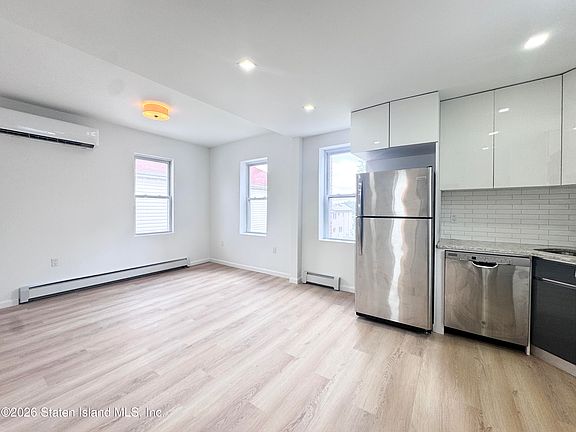 5th image of 81 Sumner Ave